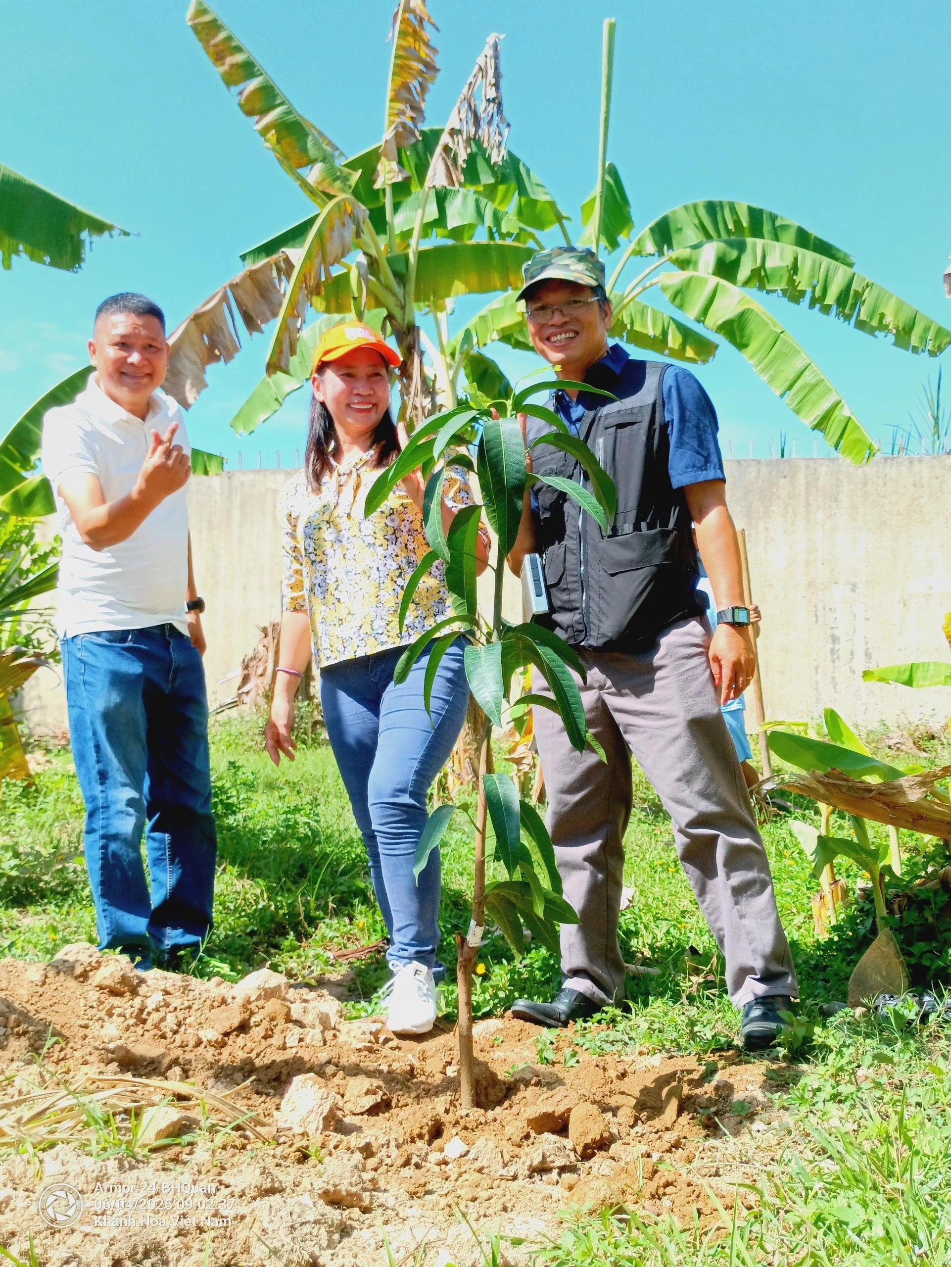 Từ những viên gạch xây ước mơ đến cầu nối yêu thương