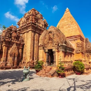 NHA TRANG – BIỂN XANH CÁT TRẮNG